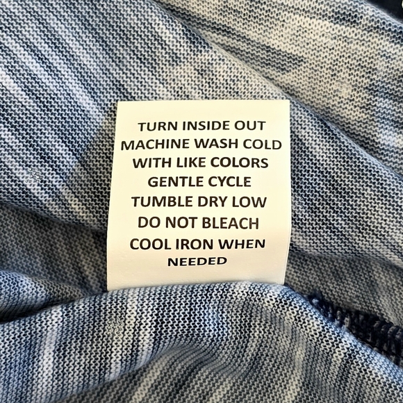 Casey Key | Navy Star Pattern Top - Picture 6 of 6